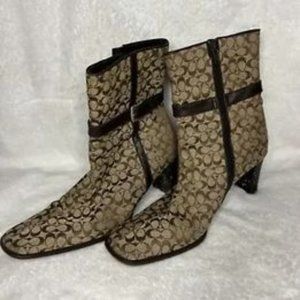 COACH Bibi Ankle Boot Signature Jacquard Mid Heels Leather Belt ITALY Size 9